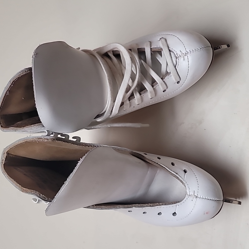 Riedel ice skate size 13 1/2
